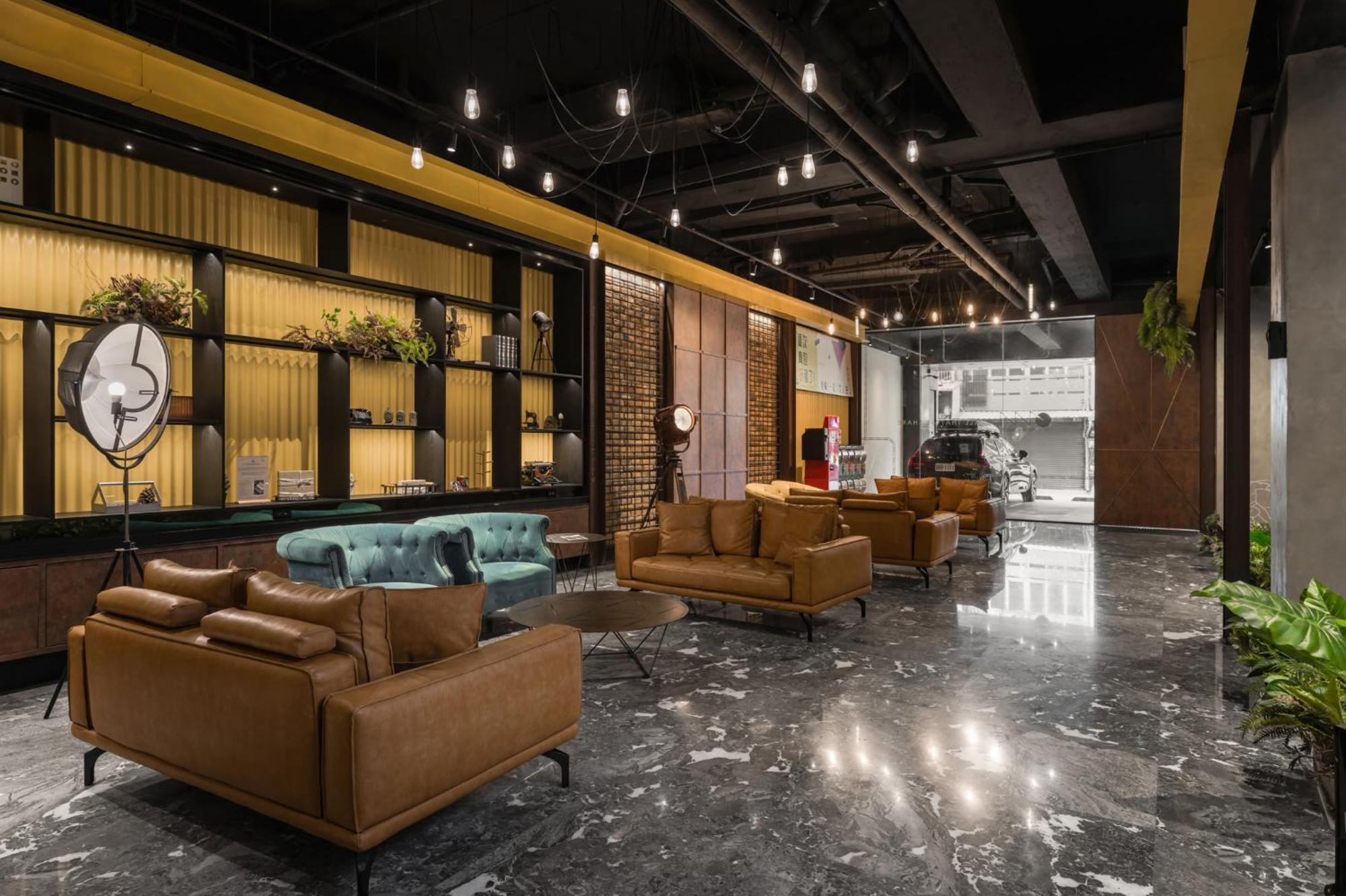 Hotel Leisure 台南行旅-巷弄潮旅 Bagian luar foto