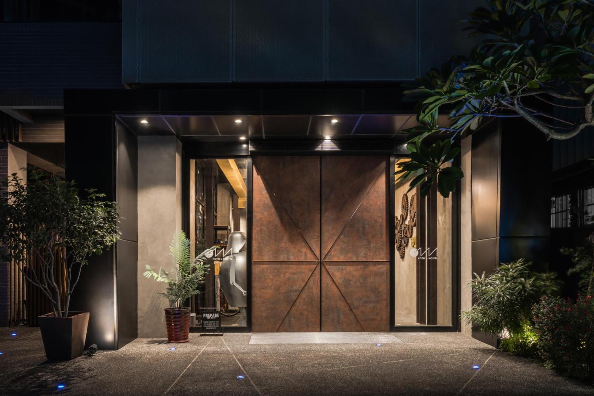Hotel Leisure 台南行旅-巷弄潮旅 Bagian luar foto