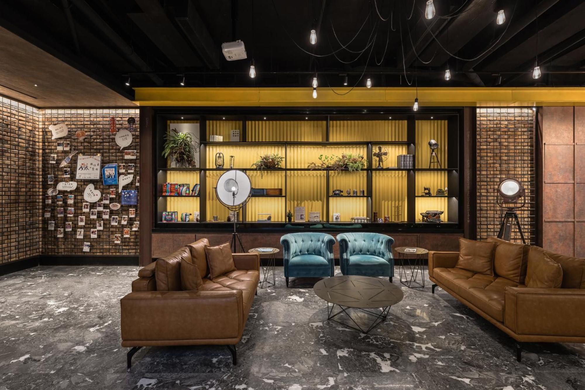 Hotel Leisure 台南行旅-巷弄潮旅 Bagian luar foto