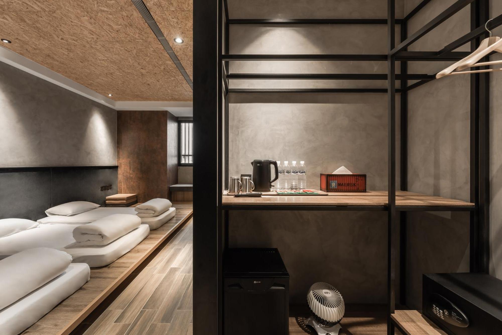 Hotel Leisure 台南行旅-巷弄潮旅 Bagian luar foto