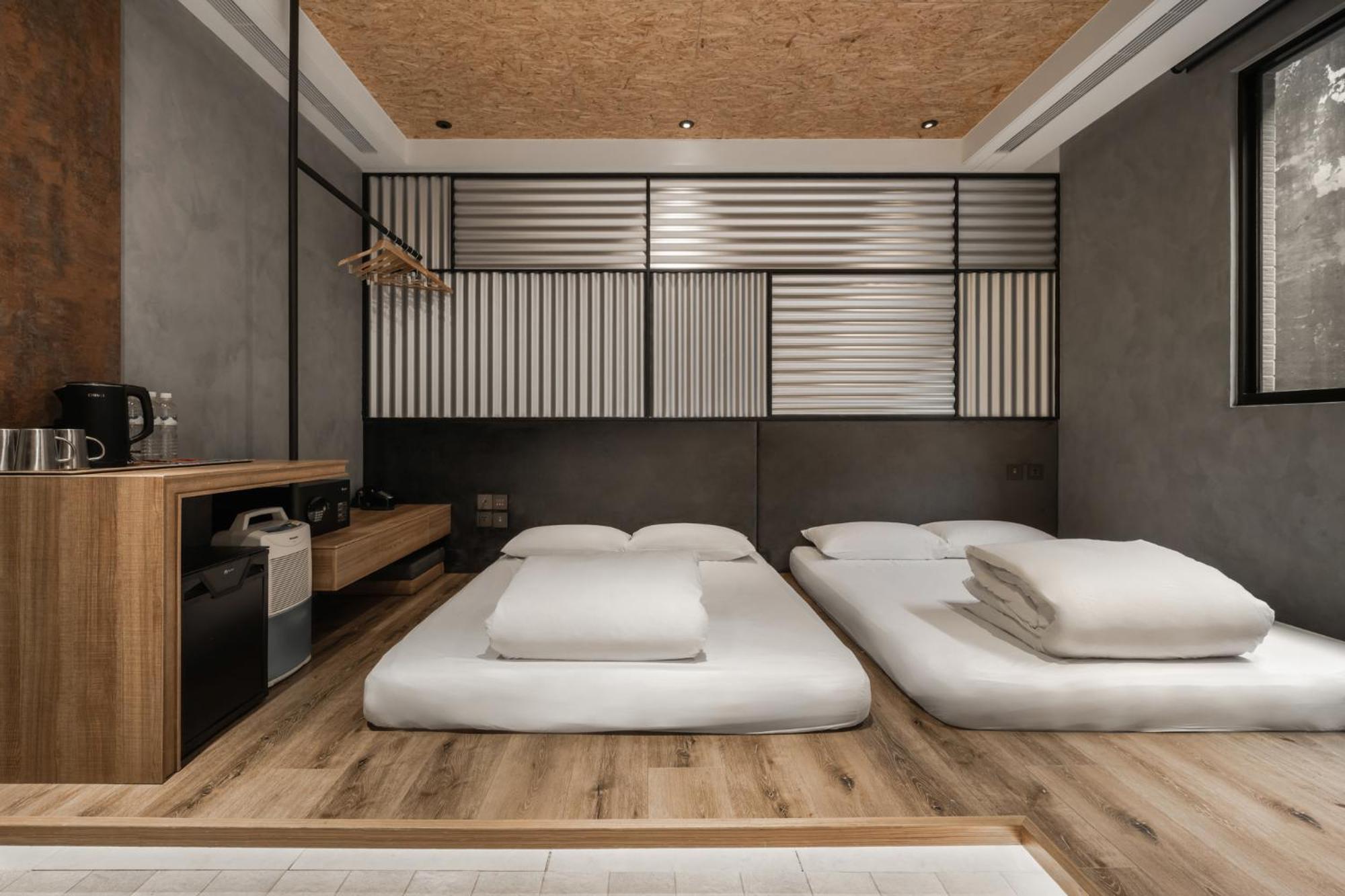 Hotel Leisure 台南行旅-巷弄潮旅 Bagian luar foto