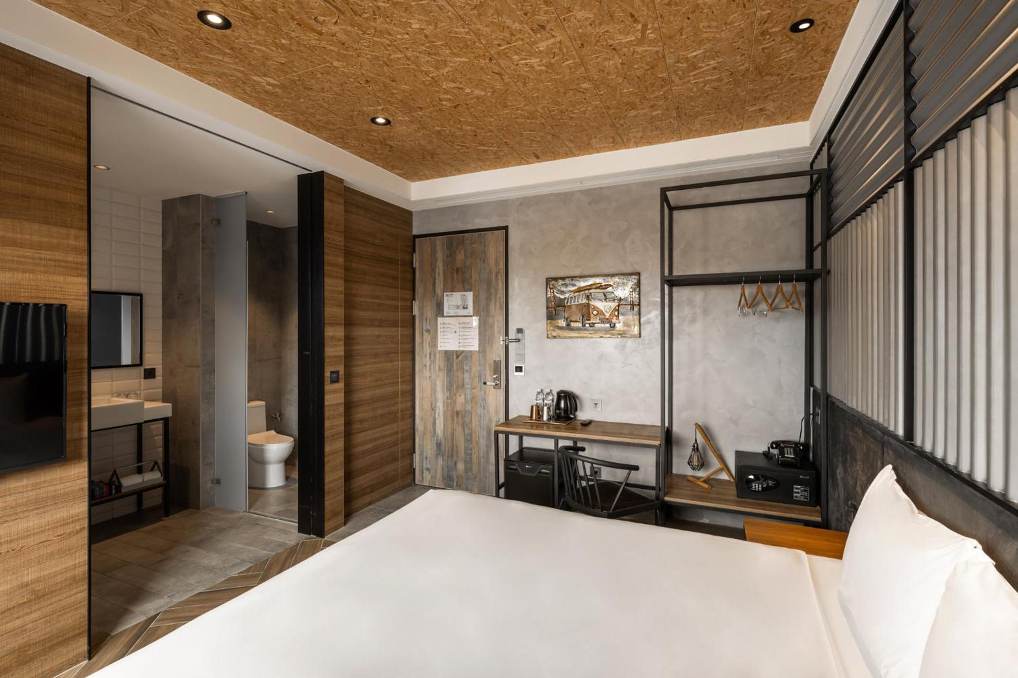 Hotel Leisure 台南行旅-巷弄潮旅 Bagian luar foto